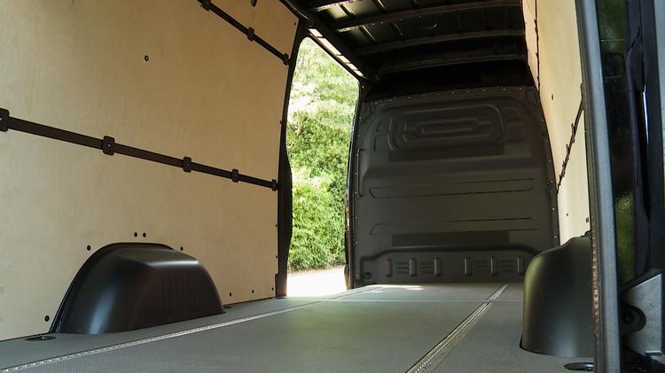 MERCEDES-BENZ SPRINTER 315CDI L2 DIESEL RWD 3.5t H2 Pro Van
